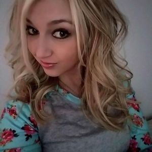 Meet your Posher, Casey